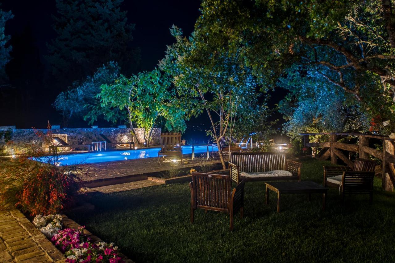Villa Fioraki Pouládes Екстериор снимка